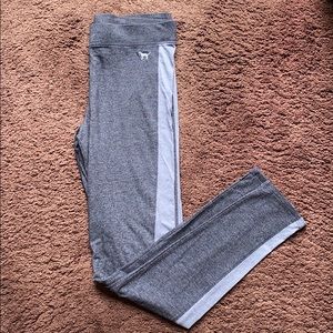 Women’s grey leggings/workout pants